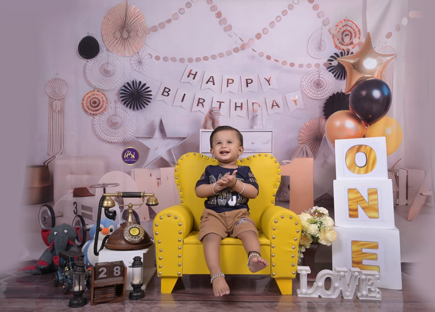 Newborn and baby photoshoot style sample from Pune studio at IBS Baby Photoshoot studio in Karvenagar, Pune